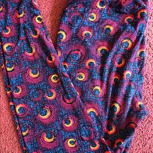 Lularoe Ring Pattern Legging